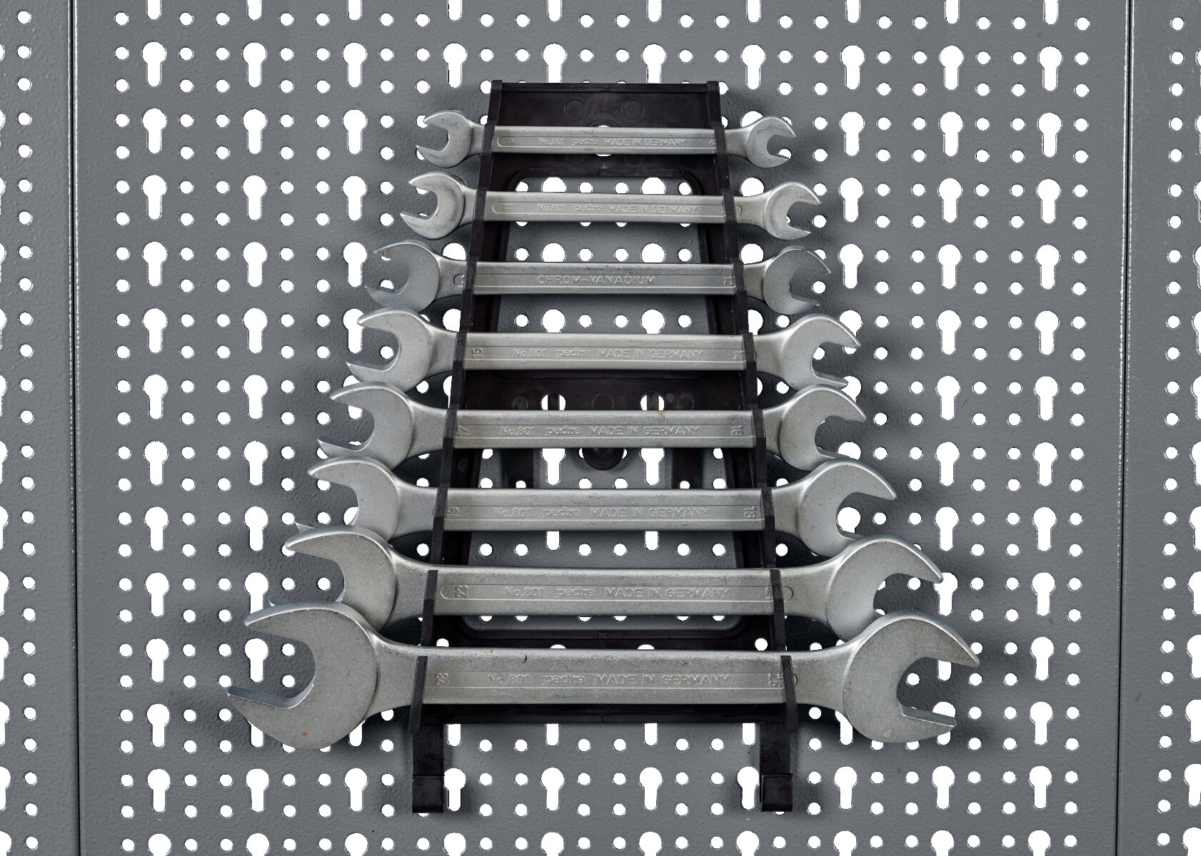 An exemplary image for the product category Lochwandzubehör